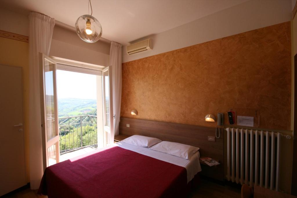Albergo Centopini Gemmano Habitación foto