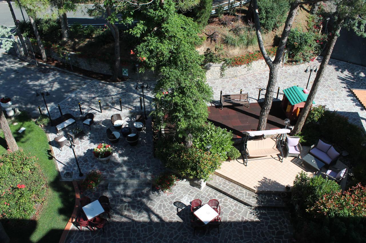Albergo Centopini Gemmano Exterior foto
